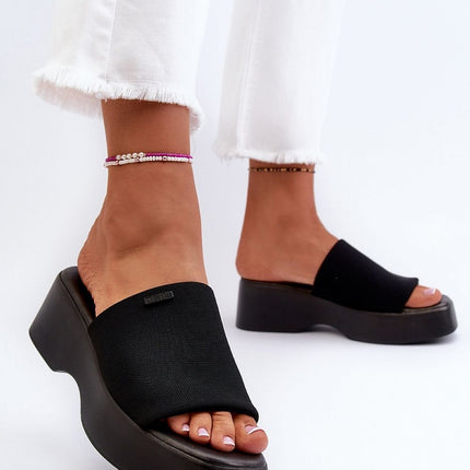 Women's Flip-flops Step in style