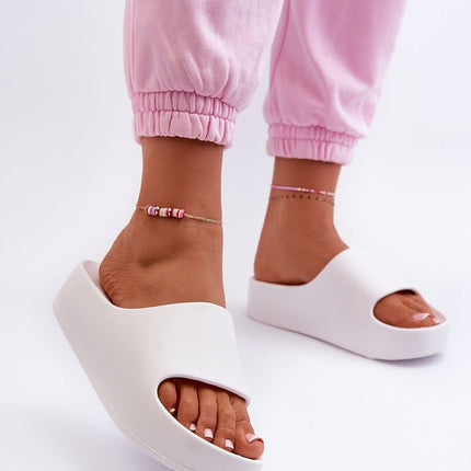 Women's Sliders Step in style